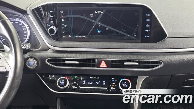 Hyundai Sonata (DN8) 1.6 Turbo Premium Family 2021 — фото 14