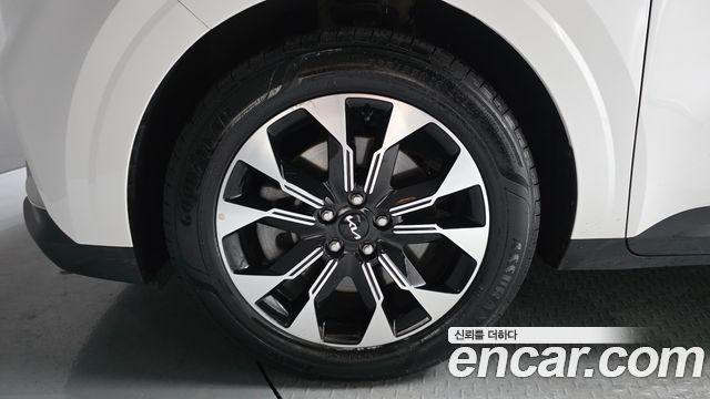 Kia Carnival (IV) Gasoline 9-Seater Prestige 2023 — фото 5