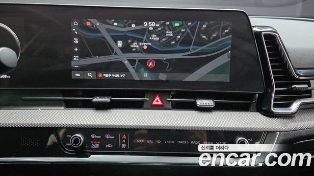 Kia Sportage (V) Gasoline 1.6 Turbo 2WD Prestige 2023 — фото 16
