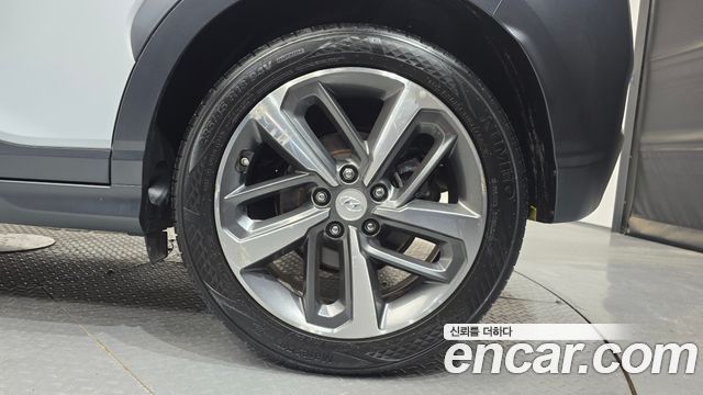 Hyundai Kona 1.6 Turbo 2WD Modern Art 2019 — фото 21