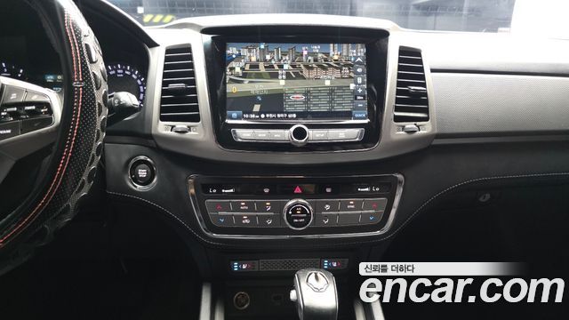 KG Mobility (SsangYong) Rexton Sports Khan Diesel 2.2 4WD Professional X (5-Link) 2019 — фото 18