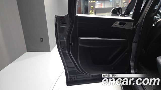 KG Mobility (SsangYong) Rexton Sports Khan Diesel 2.2 4WD Professional X (5-Link) 2019 — фото 31