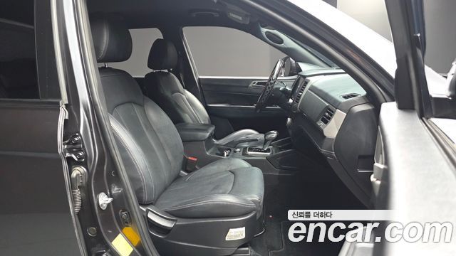 KG Mobility (SsangYong) Rexton Sports Khan Diesel 2.2 4WD Professional X (5-Link) 2019 — фото 32