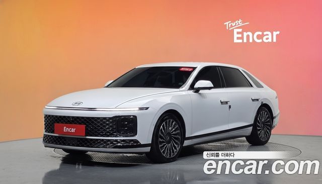 Hyundai Grandeur Hybrid (GN7) Calligraphy