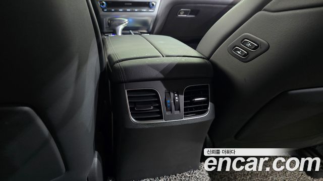 Genesis G80 3.3 GDI AWD Premium Luxury 2020 — фото 32