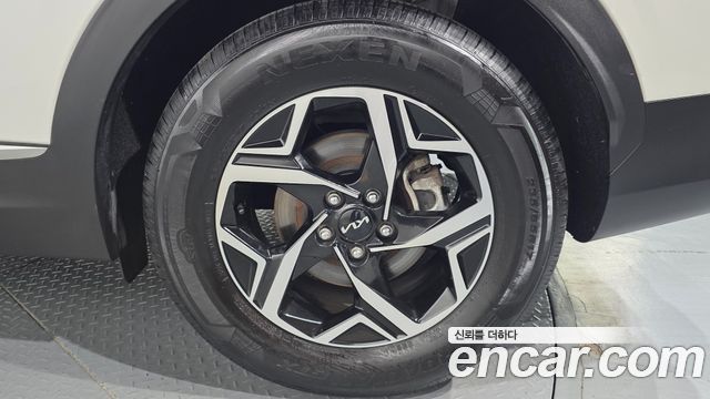 Kia Sportage (V) Diesel 2.0 4WD Trendy 2023 — фото 27