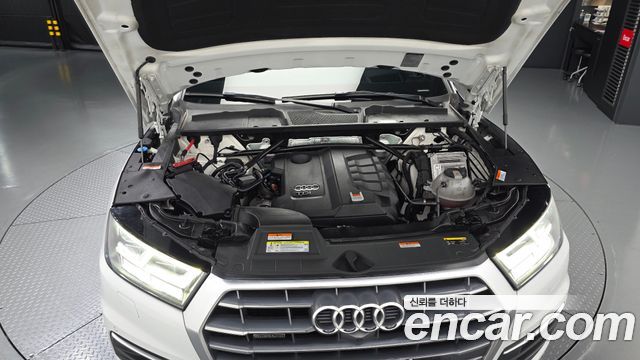 Audi Q5 (FY) 40 TDI Quattro Premium 2020 — фото 6