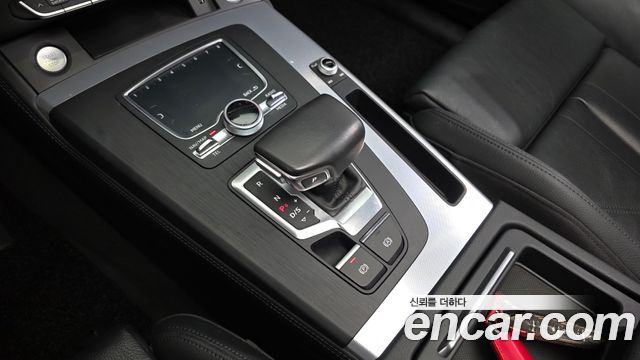 Audi Q5 (FY) 40 TDI Quattro Premium 2020 — фото 9