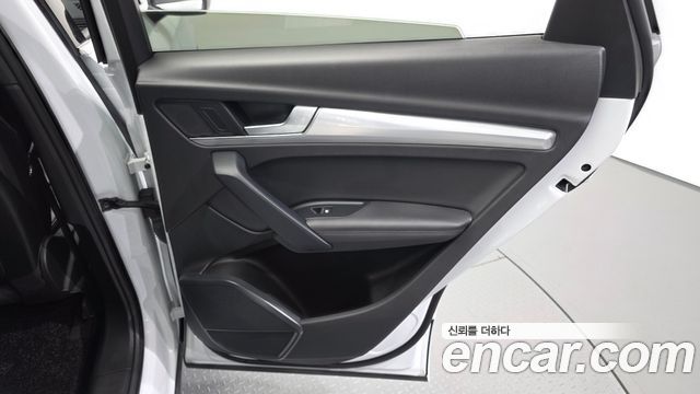 Audi Q5 (FY) 40 TDI Quattro Premium 2020 — фото 25