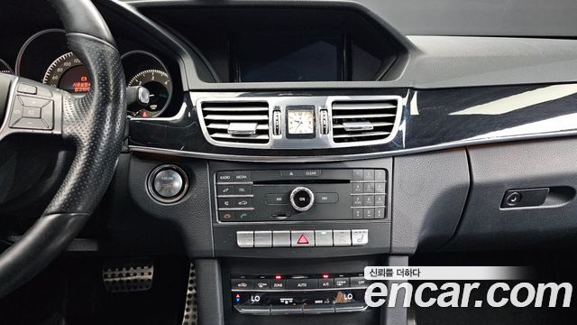 Mercedes-Benz E-Class (W212) E220 Bluetec Avantgarde 2016 — фото 14