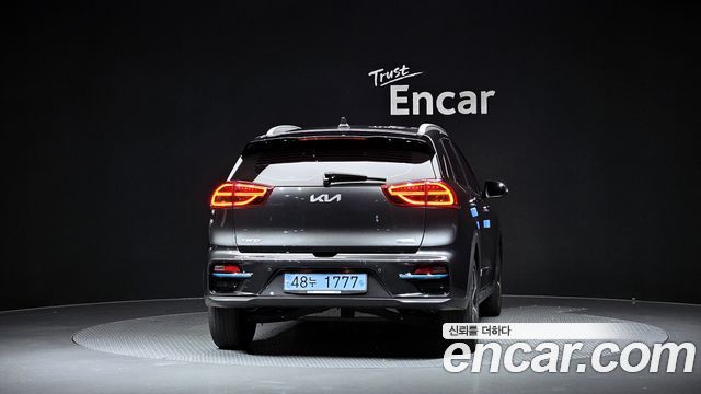 Kia Niro EV Noblesse 2022 — фото 4
