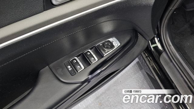 Kia K5 (III) 2.0 Prestige 2023 — фото 13