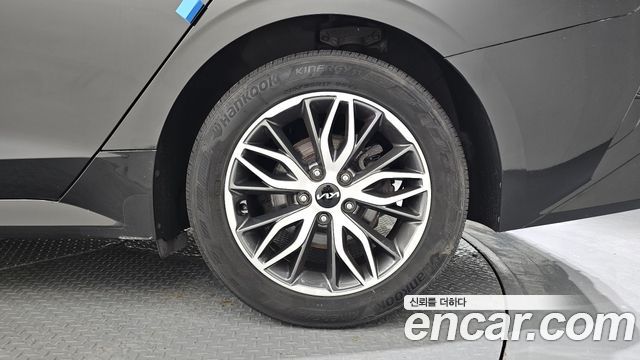 Kia K5 (III) 2.0 Prestige 2023 — фото 21