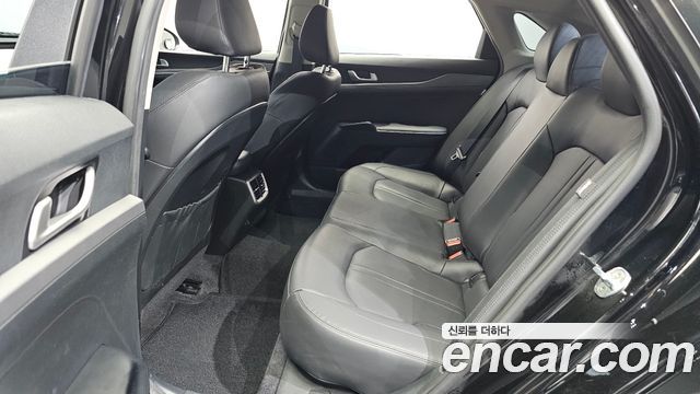 Kia K5 (III) 2.0 Prestige 2022 — фото 12