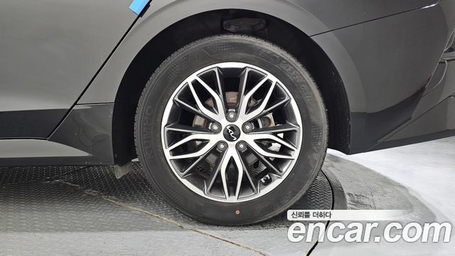 Kia K5 (III) 2.0 Prestige 2022 — фото 21