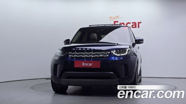 Land Rover Discovery 5 2.0 SD4 SE 2018 — фото 3