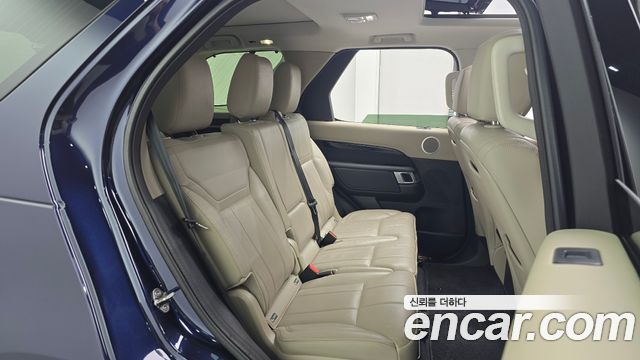 Land Rover Discovery 5 2.0 SD4 SE 2018 — фото 11