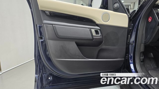 Land Rover Discovery 5 2.0 SD4 SE 2018 — фото 24