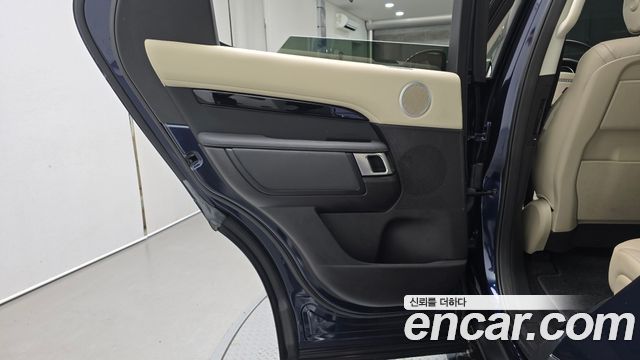 Land Rover Discovery 5 2.0 SD4 SE 2018 — фото 25