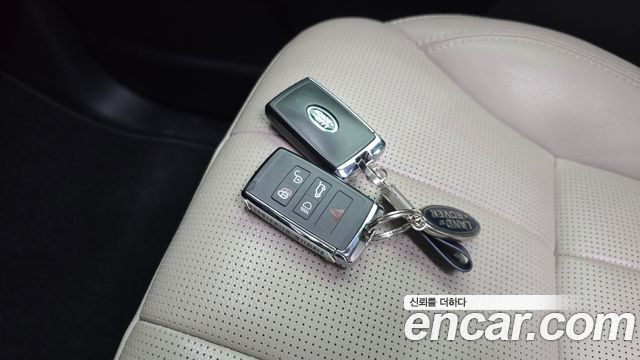 Land Rover Discovery 5 2.0 SD4 SE 2018 — фото 28