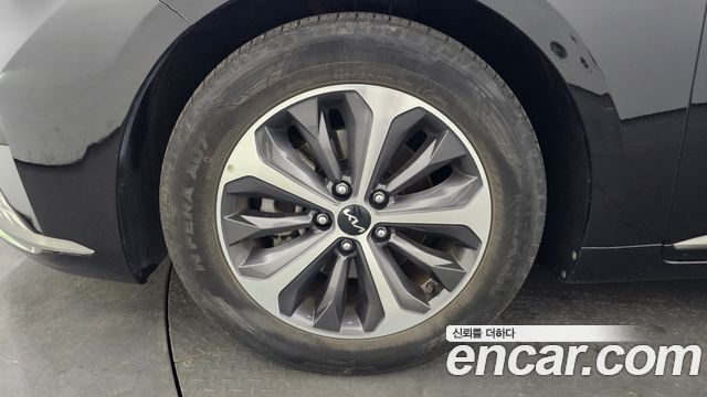 Kia K8 Hybrid Noblesse 2022 — фото 5