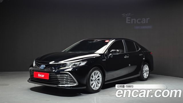 Toyota Camry (XV70) 2.5 LE Hybrid 2024 — фото 1