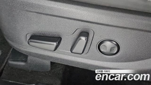 Hyundai Santa Fe Diesel 2.2 2WD Premium Choice 2021 — фото 19