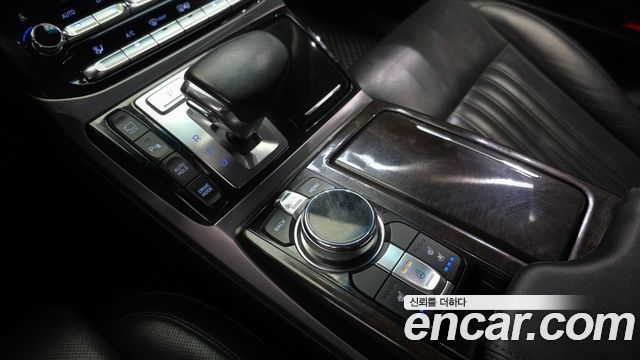 Genesis EQ900 3.8 GDI AWD Premium Luxury 2016 — фото 9