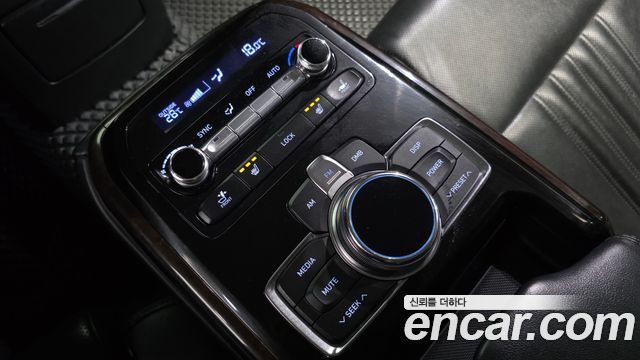 Genesis EQ900 3.8 GDI AWD Premium Luxury 2016 — фото 19