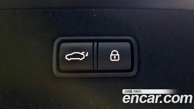 Genesis EQ900 3.8 GDI AWD Premium Luxury 2016 — фото 20