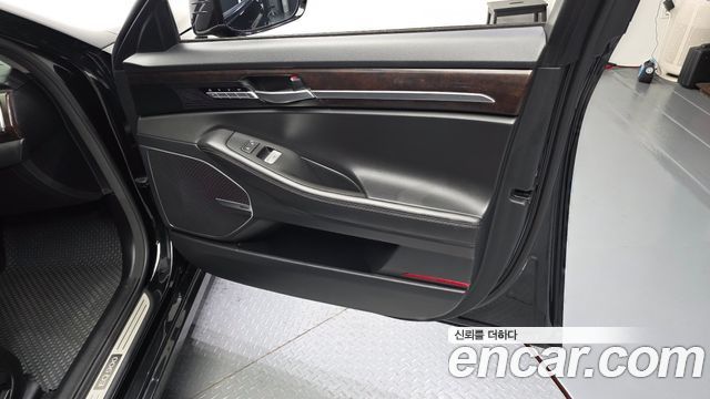 Genesis EQ900 3.8 GDI AWD Premium Luxury 2016 — фото 24