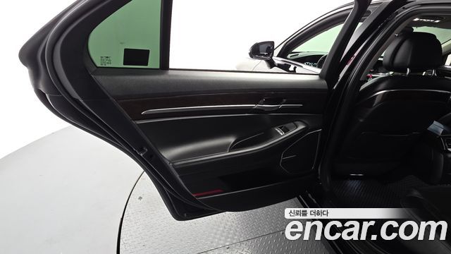Genesis EQ900 3.8 GDI AWD Premium Luxury 2016 — фото 25