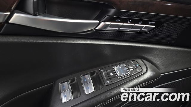 Genesis EQ900 3.8 GDI AWD Premium Luxury 2016 — фото 32