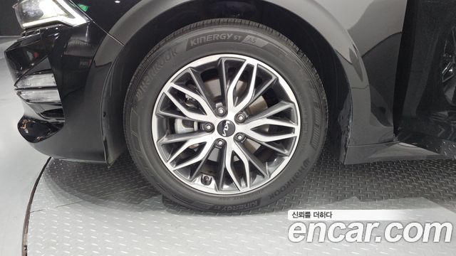 Kia K5 (III) 2.0 Trendy 2023 — фото 5