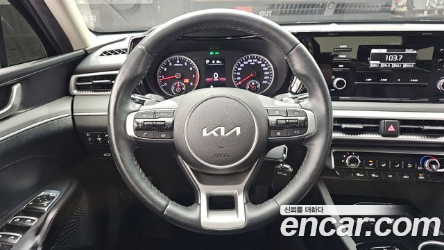 Kia K5 (III) 2.0 Trendy 2023 — фото 13
