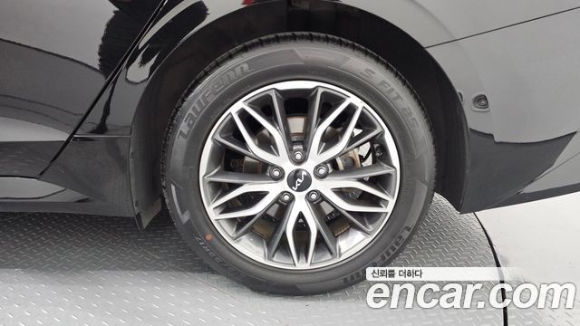 Kia K5 (III) 2.0 Trendy 2023 — фото 21