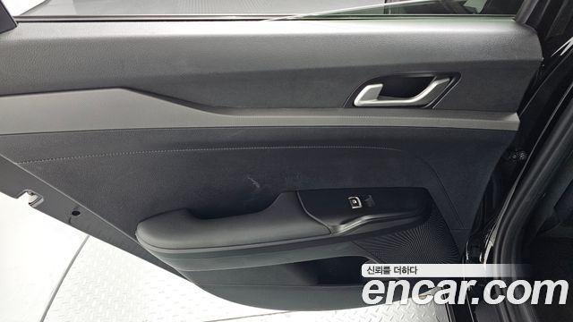Kia K5 (III) 2.0 Trendy 2023 — фото 25