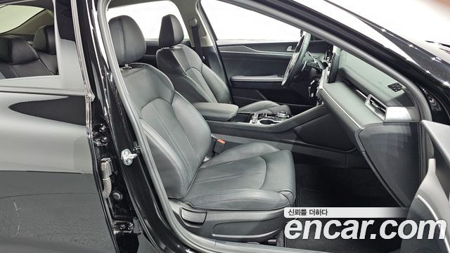 Kia K5 (III) 2.0 Trendy 2023 — фото 26