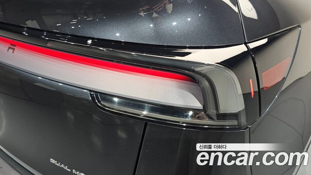 Tesla Model Y Long Range AWD 2025 — фото 23