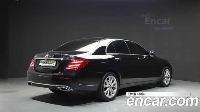 Mercedes-Benz E-Class (W213) E220d 4MATIC Exclusive 2020 — фото 2