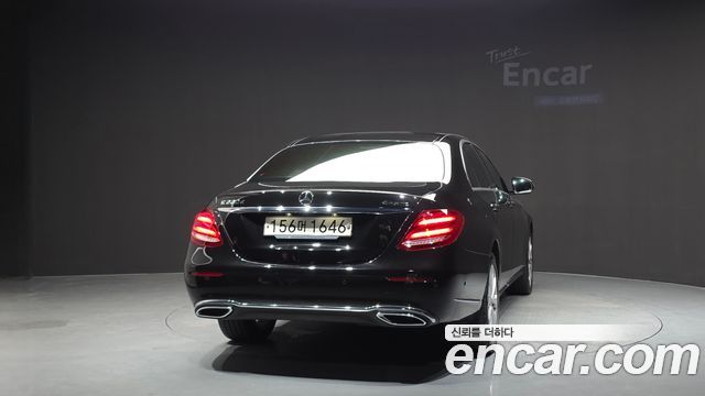 Mercedes-Benz E-Class (W213) E220d 4MATIC Exclusive 2020 — фото 4