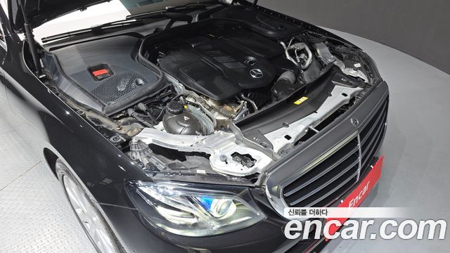Mercedes-Benz E-Class (W213) E220d 4MATIC Exclusive 2020 — фото 6