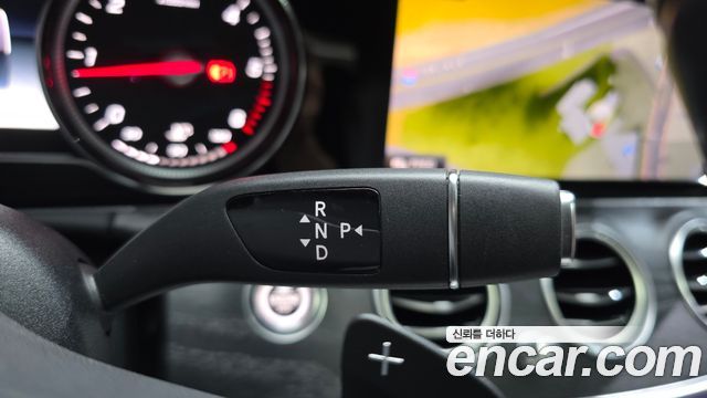 Mercedes-Benz E-Class (W213) E220d 4MATIC Exclusive 2020 — фото 9