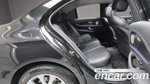 Mercedes-Benz E-Class (W213) E220d 4MATIC Exclusive 2020 — фото 15