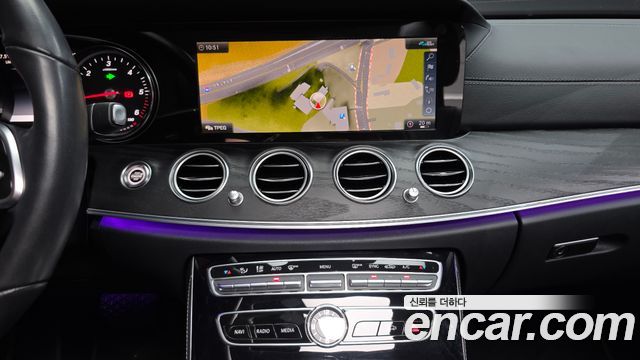 Mercedes-Benz E-Class (W213) E220d 4MATIC Exclusive 2020 — фото 17