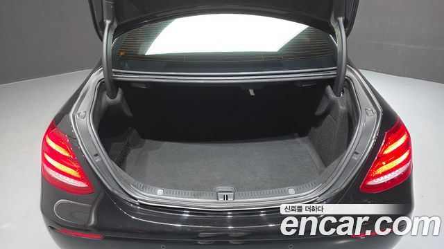 Mercedes-Benz E-Class (W213) E220d 4MATIC Exclusive 2020 — фото 21