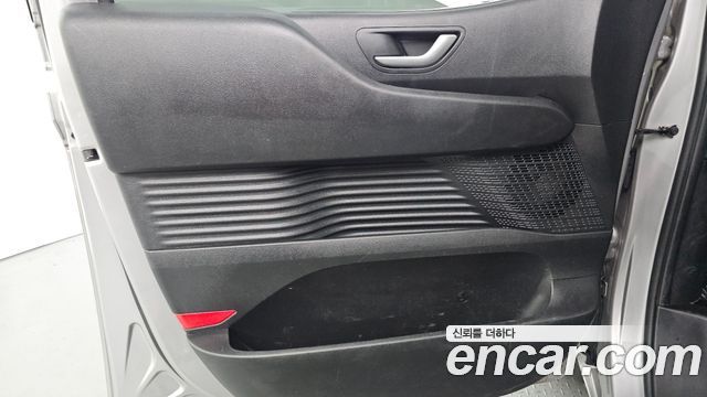 Hyundai Staria L3.5 Tourer 9-Seater Modern 2023 — фото 24