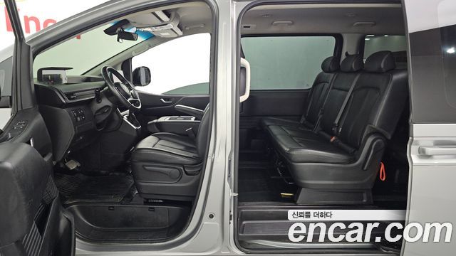 Hyundai Staria L3.5 Tourer 9-Seater Modern 2023 — фото 36
