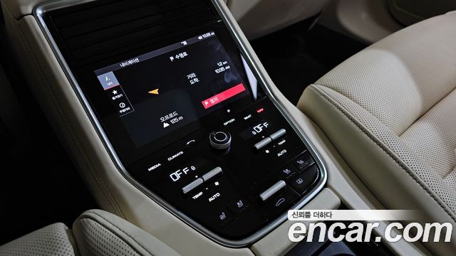 Porsche Panamera (971) 3.0 AWD 2018 — фото 18