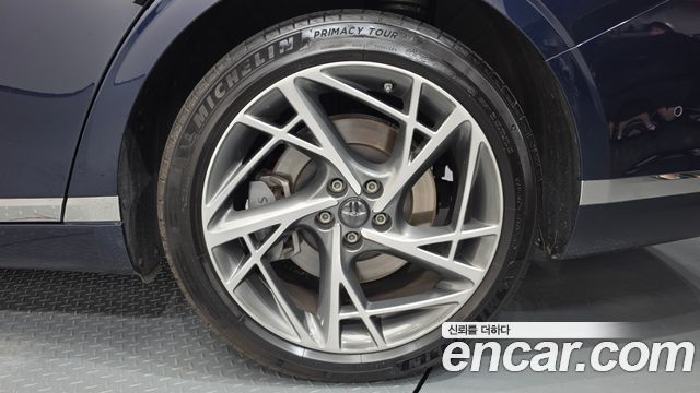 Genesis G90 (RS4) Gasoline 3.5 Turbo AWD 2022 — фото 21